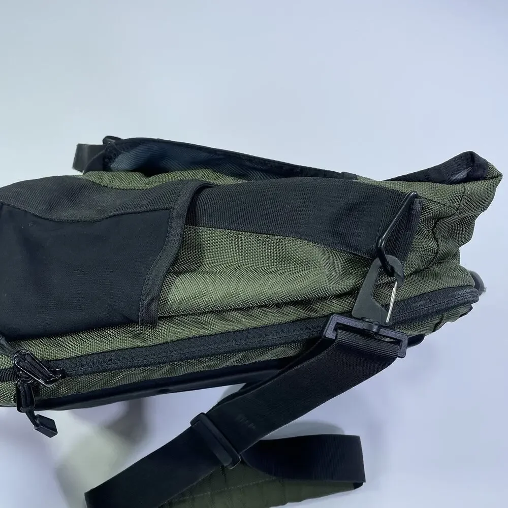 Timbuk Messenger Bag Multi Pockets Shoulder Strap Green Orange Commute Office
